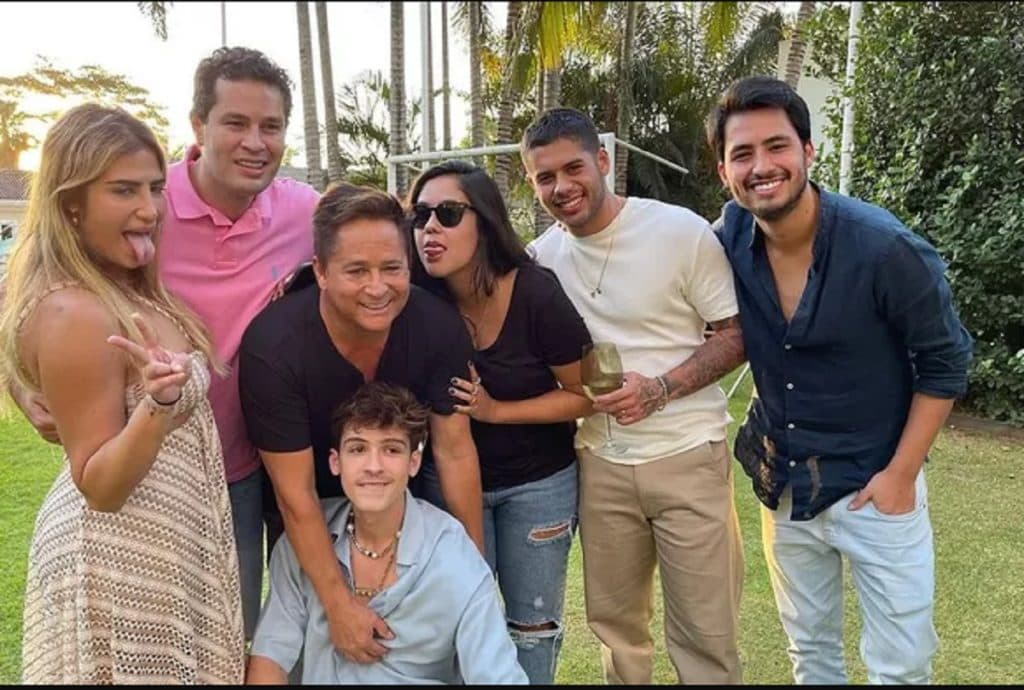 Drogas, sexualidade exposta e negação da família: Leonardo sofre com escândalo dos filhos e vai parar nos tribunais