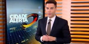 Luiz Bacci, após ser substituído, volta à Record e vê Cidade Alerta ser derrubado: Audiências 04/08 Luiz Bacci, após ser substituído, volta à Record e vê Cidade Alerta ser derrubado: Audiências 04/08