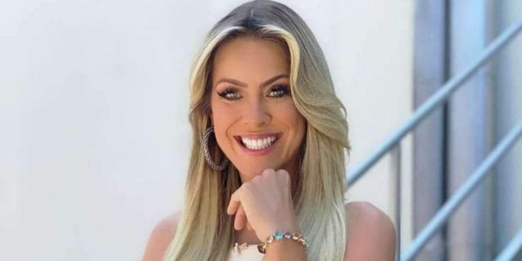 Renata Fan faz declaração a seus pets