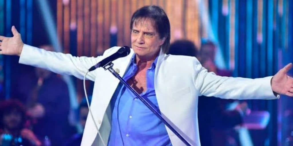 "Virou uma entidade", jornalista expõe bastidores com Roberto Carlos e detalha o que aconteceu