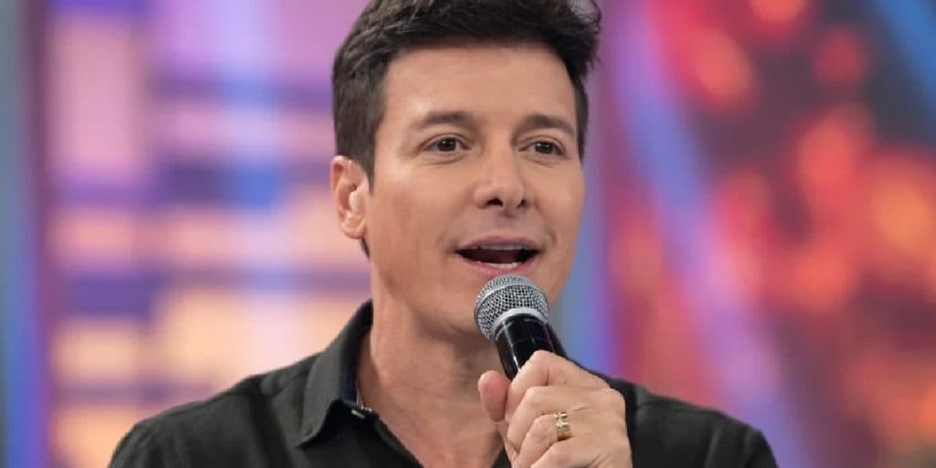 É ultimato: Rodrigo Faro tem reviravolta às pressas na Record e notícia sobre a Band é confirmada: "Pegou"