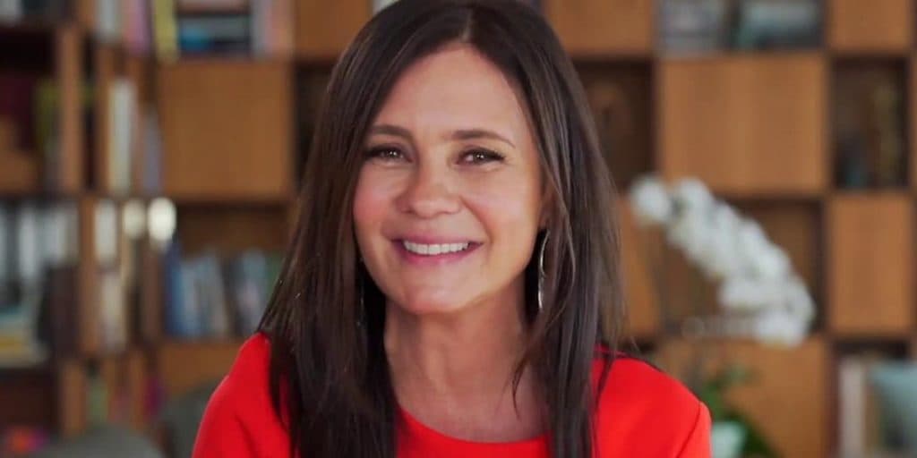 Adriana Esteves confirma prazo de 2 anos, expõe doença e pede para sair da Globo