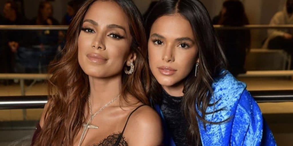 Bruna Marquezine, após esconder por anos, assume o que sente por Anitta e confirma relação: "Te amo"