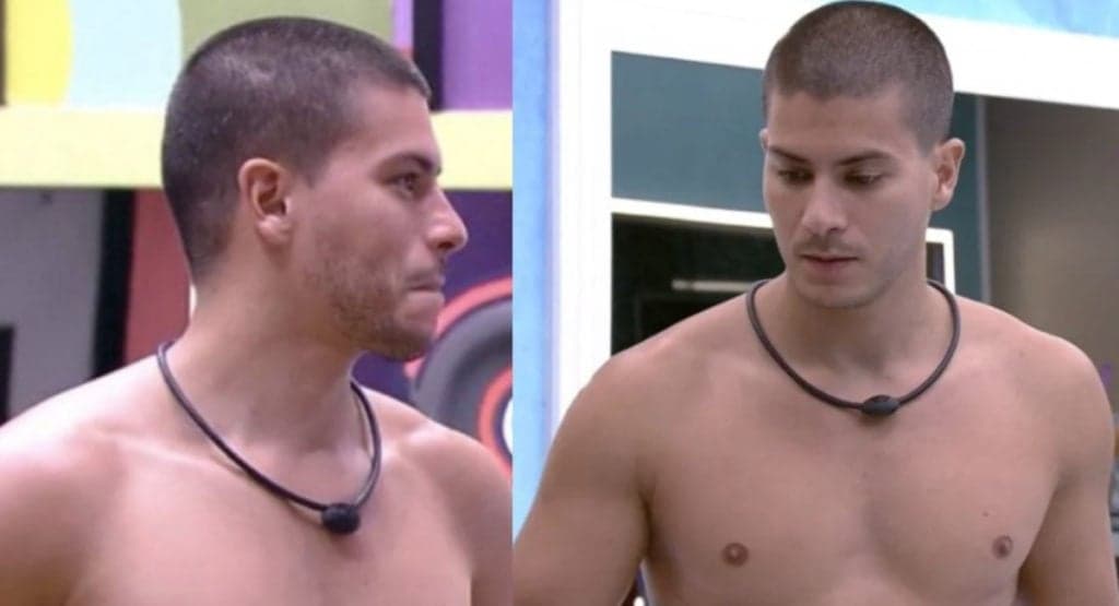 BBB22: Arthur acorda 'animado', se atrapalha ao tentar esconder as partes íntimas e reclama; veja