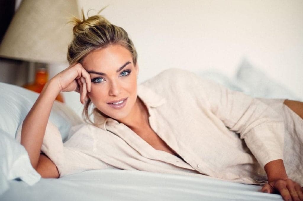 BBB22: Bárbara Heck dispensa roupas e posa completamente nua em cliques ousados: “O melhor de mim”