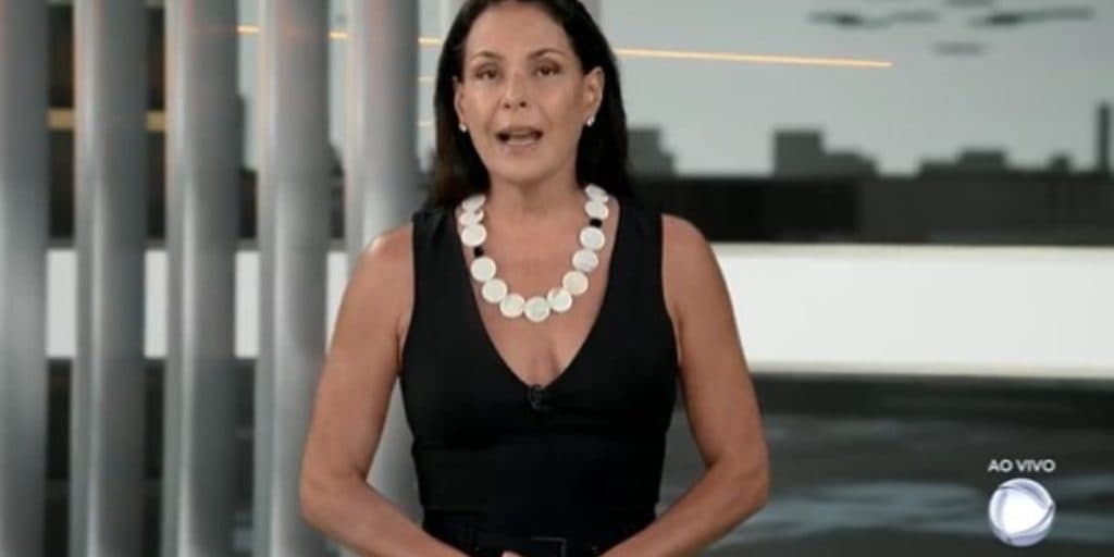 Carolina Ferraz entra às pressas na Record, interrompe a programação e confirma assassinato: "Matou a mãe''