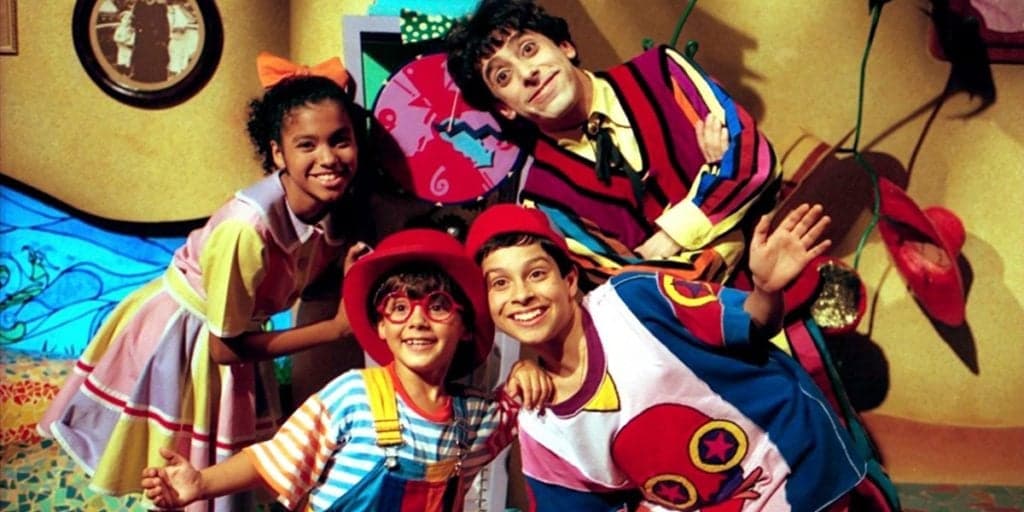Estrelas de Castelo Rá-Tim-Bum surgem juntos novamente 25 anos depois e aparência deles hoje impacta