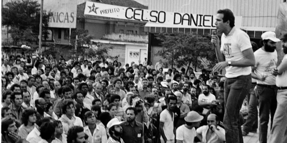 Plantão da Globo anunciou assassinato de prefeito Celso Daniel (Foto: Reprodução/Globoplay)