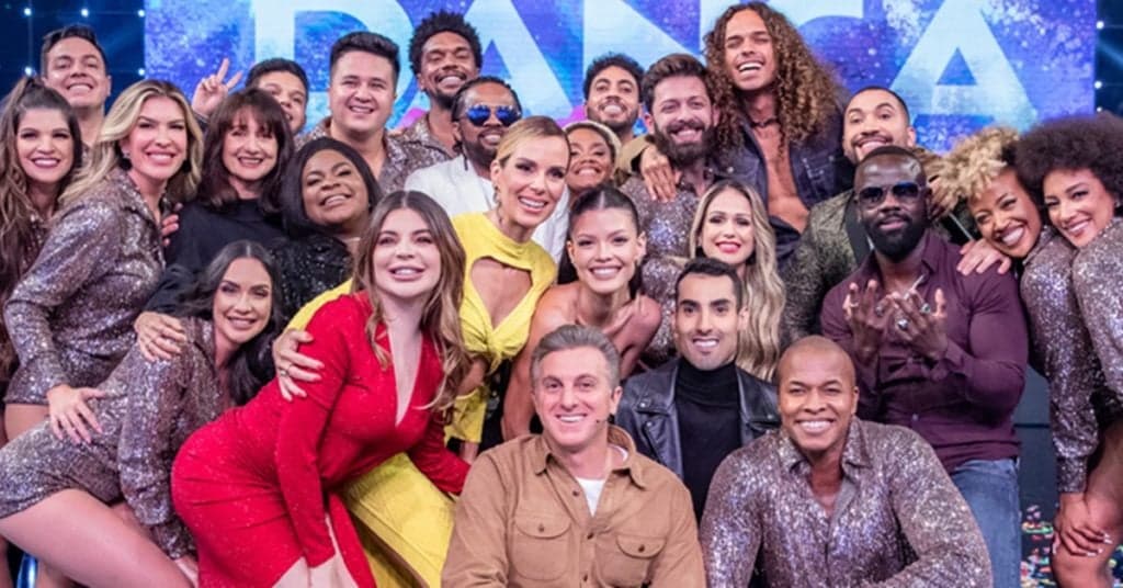 Ex-BBB surge seminu nos ensaios da Dança dos Famosos e esculacha paredão falso e elenco do BBB22: "Acabou"