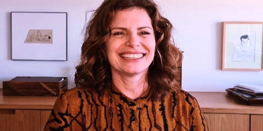 Debora Bloch ganha homenagem em emissora rival da Globo; descubra qual