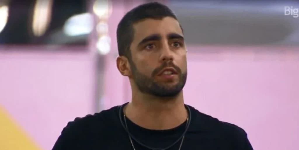 BBB22: Após briga, Pedro Scooby se sente confuso e desabafa: "Muito louco isso"
