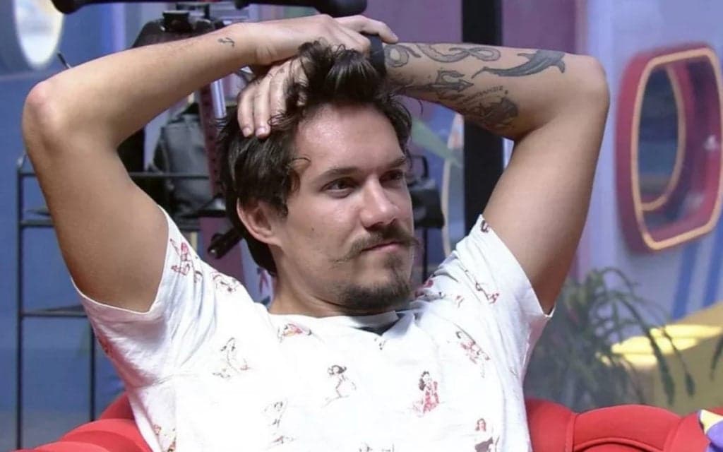 BBB22: Eliezer joga a toalha, se conforma com eliminação de Vyni e dispara: "Apagado"