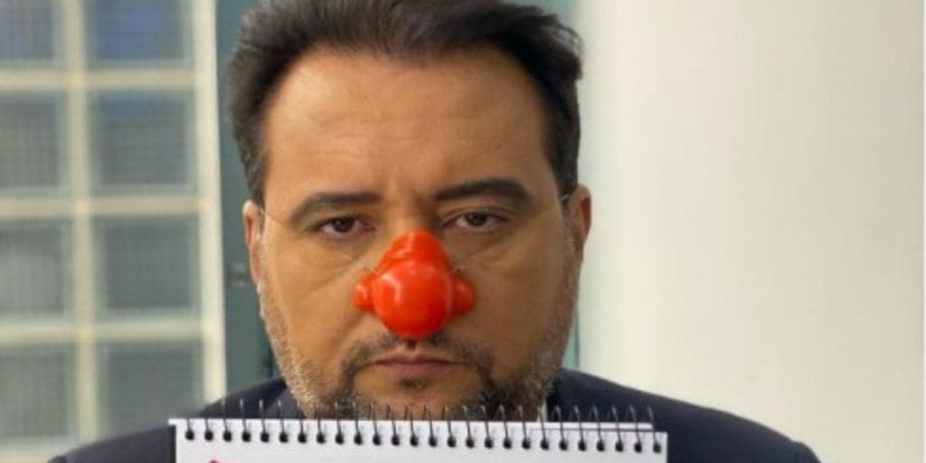 Geraldo Luís, após demissão confirmada na Record, escandaliza vestido de palhaço: "OndE vamos parar?"
