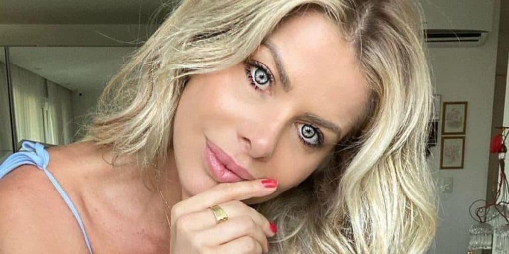 Karina Bacchi expõe diretores e escancara uso de drogas e suruba em festa da Globo: "Via essas coisas''