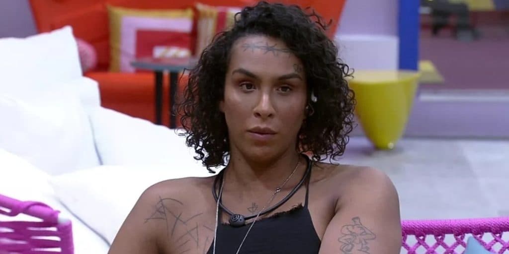 BBB22: Linn surta com briga e expõe desistência do reality da Globo: "Medo de ser rejeitada"