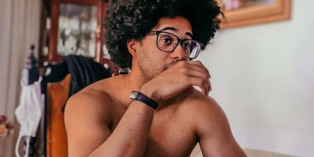 BBB22: Sonhando com fama e fortuna, Luciano apela e vende fotos íntimas a preço de banana na web