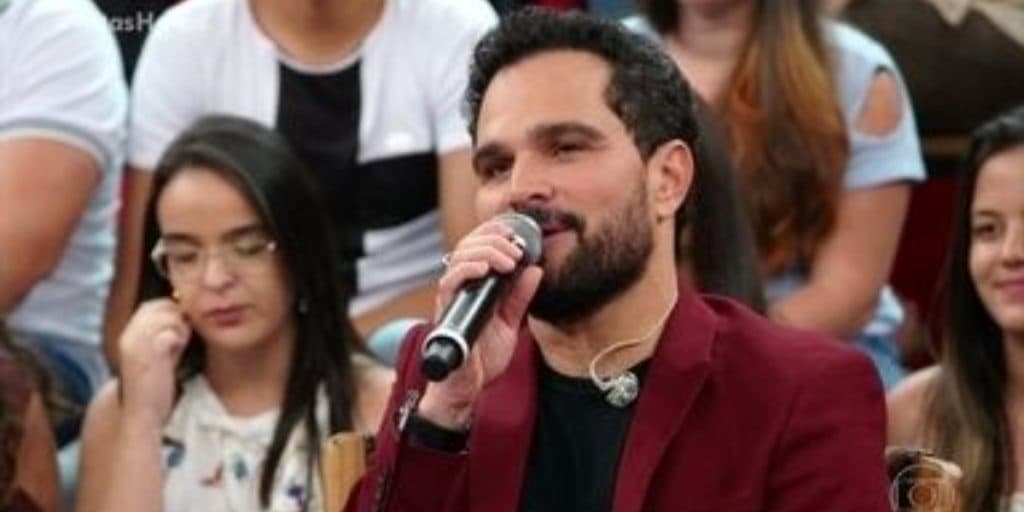 Luciano Camargo reúne a família após ser exposto por esposa e confirma o que escondia: "Eu amo"