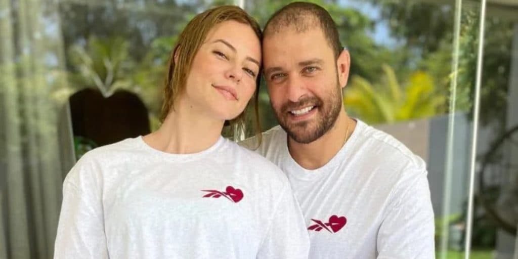 Paolla Oliveira fala sobre relacionamento Diogo Nogueira e encontro com cantor: "Casando a agenda"