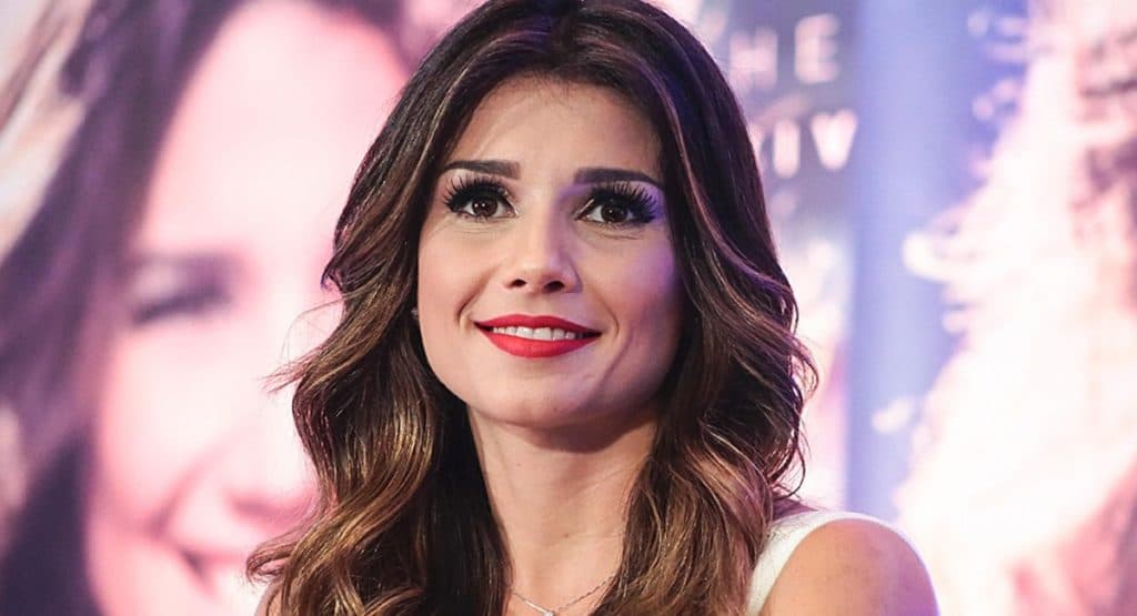 Paula Fernandes tem prejuízo milionário por conta de escândalos com sertanejos e vetos de gravadora famosa
