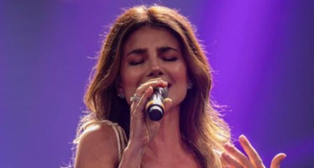 Paula Fernandes deixa seus fãs preocupados, revela doença crônica grave e assume a verdade: “Na cabeça”