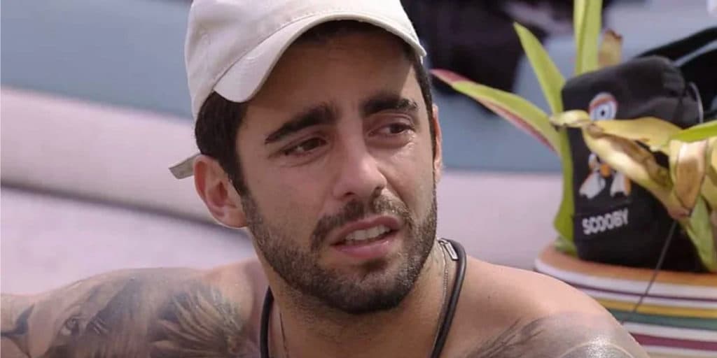 Pedro Scooby é vítima de explosão com terror e desespero após entrada de ambulância no BBB