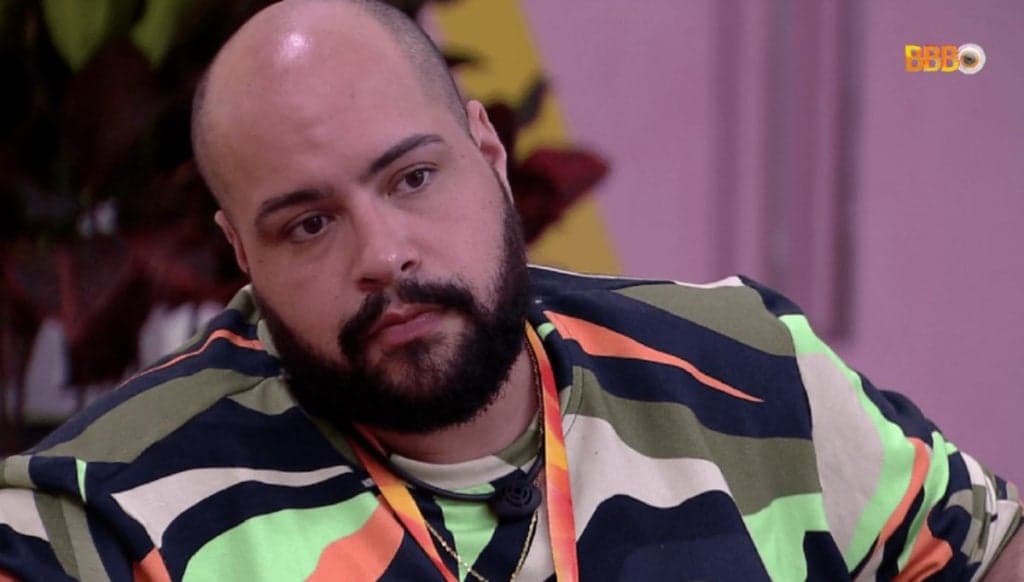 Tiago Abravanel volta a expor tudo o que pensa da família, os chama de marqueteiros e detona: "Não me arrependo"