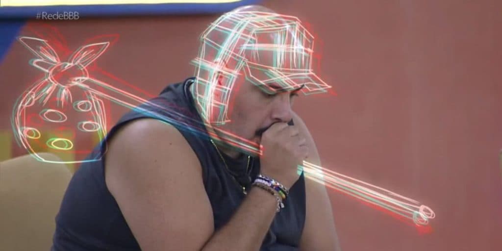 Boninho se vinga de Tiago Abravanel, faz chacota com o ator e finge que ele nunca esteve no BBB22