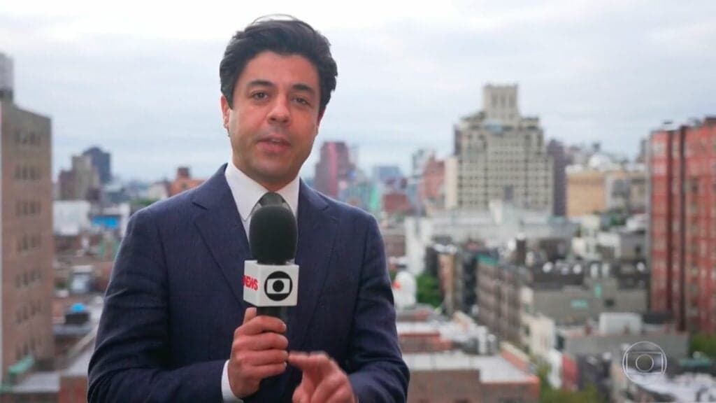 César Tralli não se aguenta com exaustão na Globo, dá ultimato à alta cúpula e exige demissão de jornal César Tralli não se aguenta com exaustão na Globo, dá ultimato à alta cúpula e exige demissão de jornal