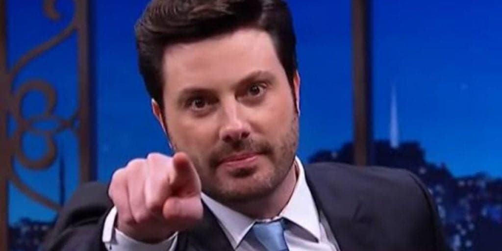 Danilo Gentili se ausenta do The Noite e programa terá apresentadores substitutos