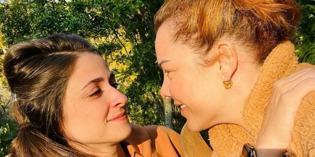 Fernanda Souza, após assumir namoro com mulher, foge dos holofotes e vive vida pacata no interior: "Não atende amigos"