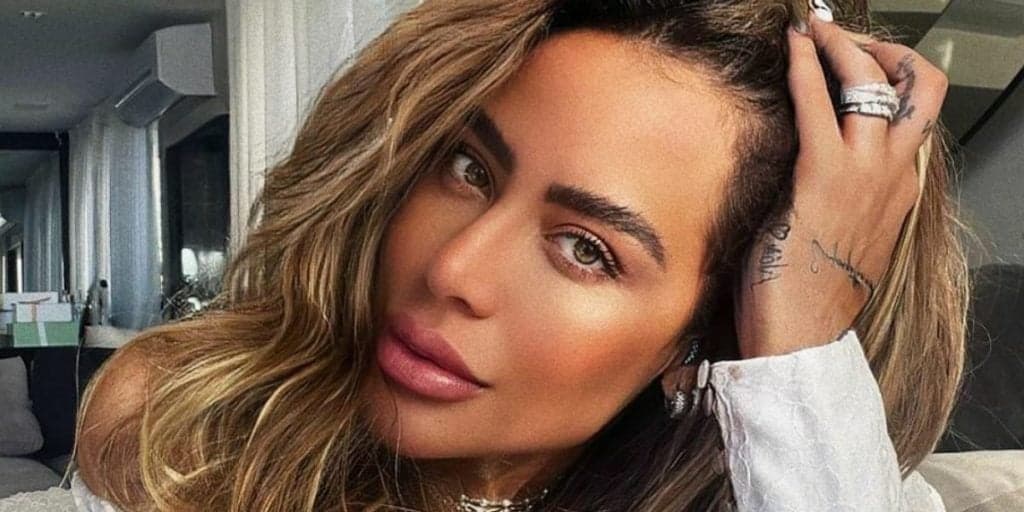 Rafaella Santos protagoniza treta na web e alfineta: "Sua conta bancária não é igual a minha"