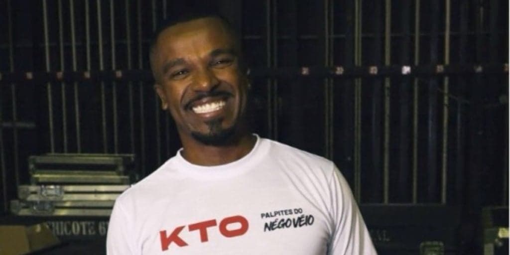 Após se esconder, Alexandre Pires assume com quem é casado e diz ao público tudo: "Experiência única"