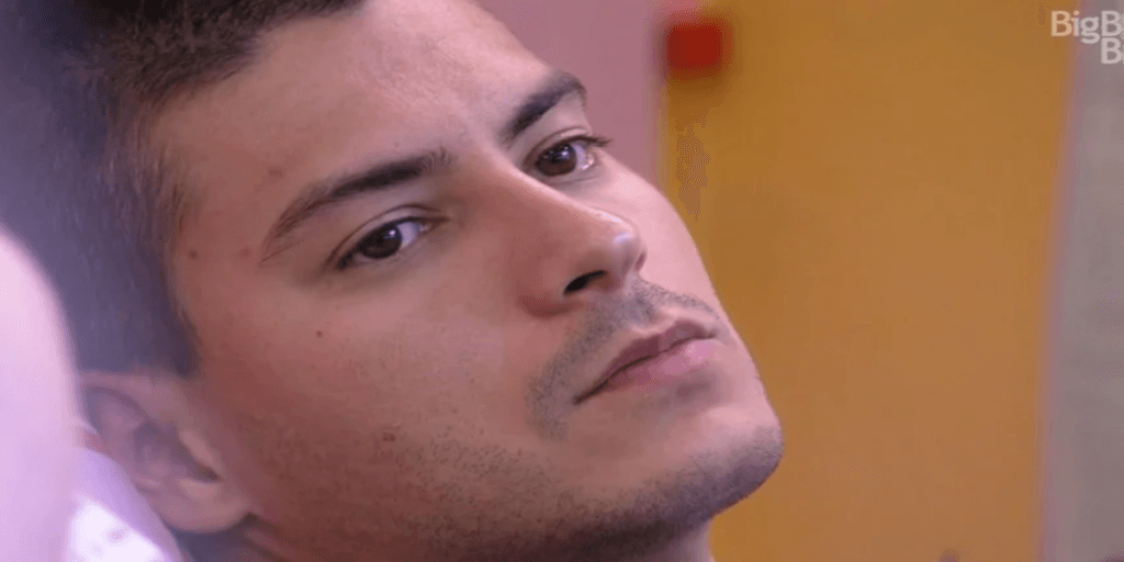 Após 4 paredões e briga com aliados, Arthur Aguiar pode desistir do 'BBB22'