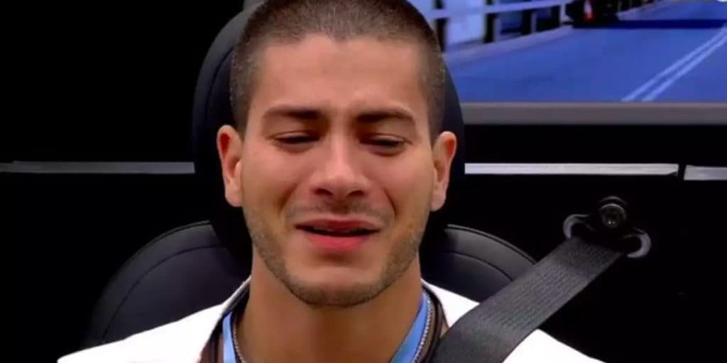 Urgente: Arthur Aguiar tem grave doença confirmada no BBB22 e diagnóstico cruel é escancarado: "Pode matar''