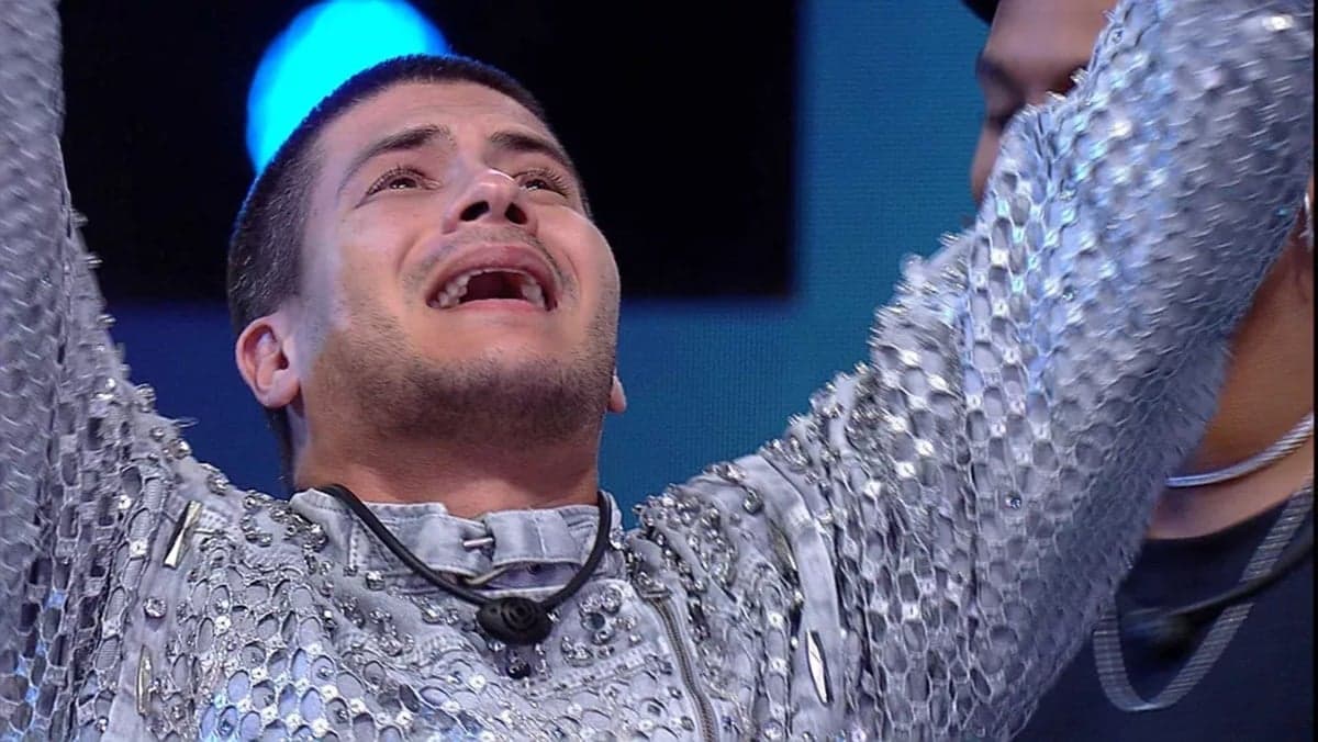 Após vencer o BBB22, Arthur Aguiar afirma que não sabe como usar o dinheiro do reality Após vencer o BBB22, Arthur Aguiar afirma que não sabe como usar o dinheiro do reality