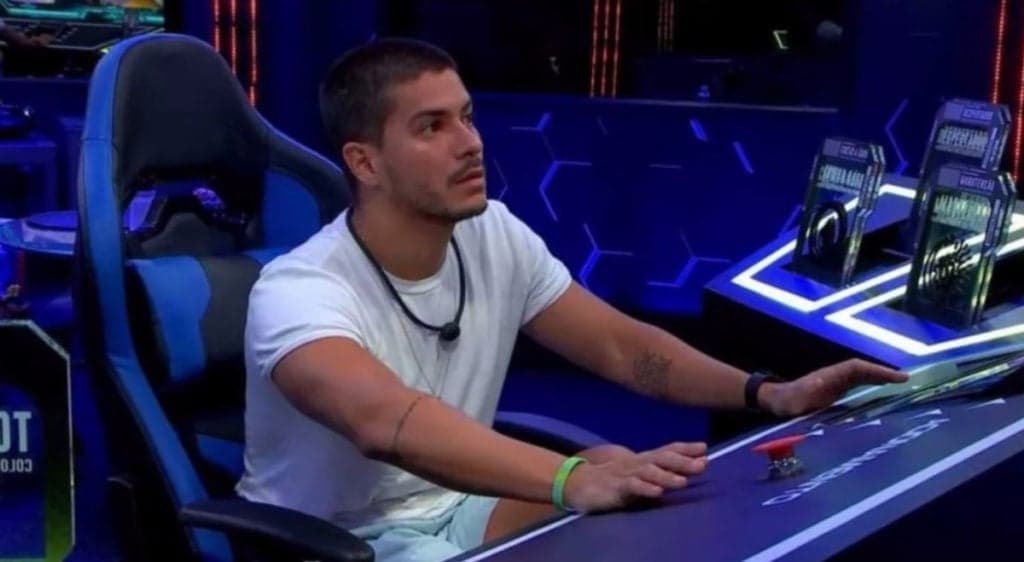BBB22: Arthur Aguiar é acusado de falsidade no 'quarto secreto': "Não sai uma lágrima"