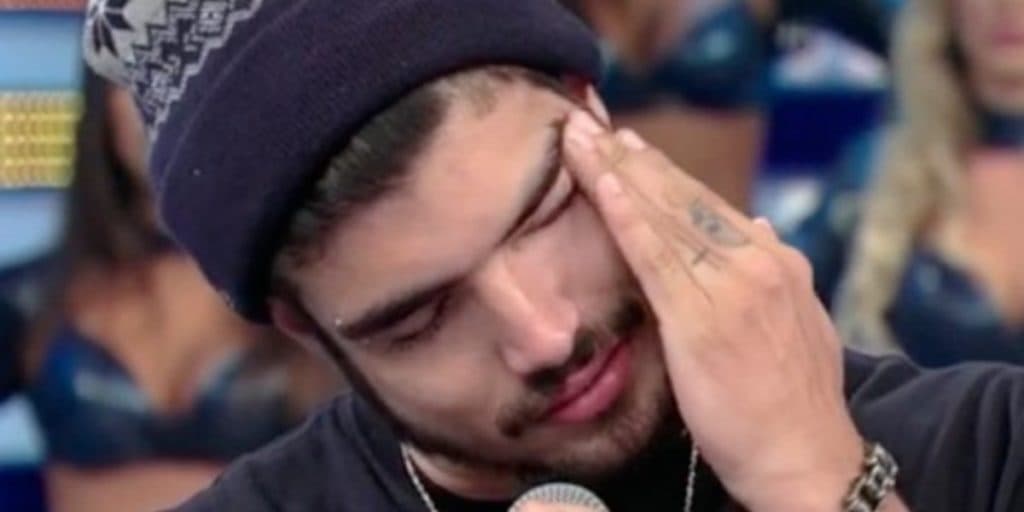 Produtor de reality show aplica golpe em Caio Castro e outros participantes e some