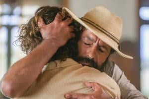 Jove (Jesuíta Barbosa) e Zé Leôncio (Marcos Palmeira) de 'Pantanal' (Foto: Reprodução / Globo) Jove (Jesuíta Barbosa) e Zé Leôncio (Marcos Palmeira) de 'Pantanal' (Foto: Reprodução / Globo)