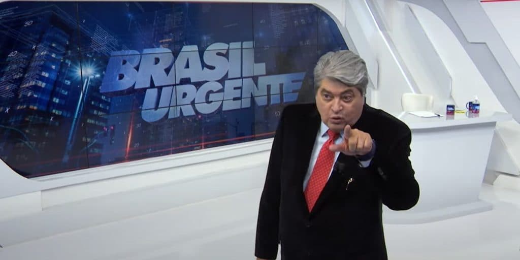 Datena paralisa programa às pressas, esculhamba equipe ao vivo e detona tudo que pensa: "É difícil"