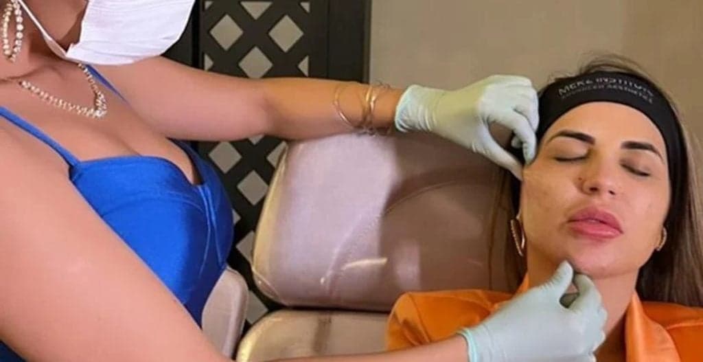 Após rumores de novo romance, Deolane Bezerra gasta fortuna em procedimentos estéticos no rosto