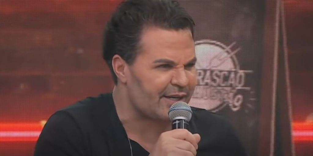 Após se assumir semi-gay, Eduardo Costa expõe ao público sexualidade: "Eu ia gostar muito de homem"