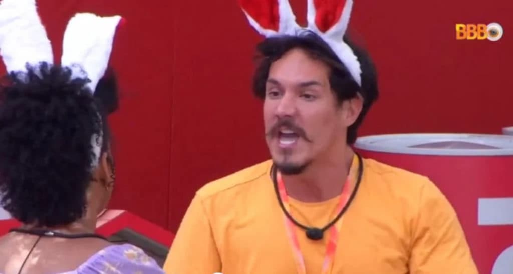 BBB22: Depois de barraco, Natália tenta conversar com Eliezer, mas é humilhada na frente de todos: "Otário"