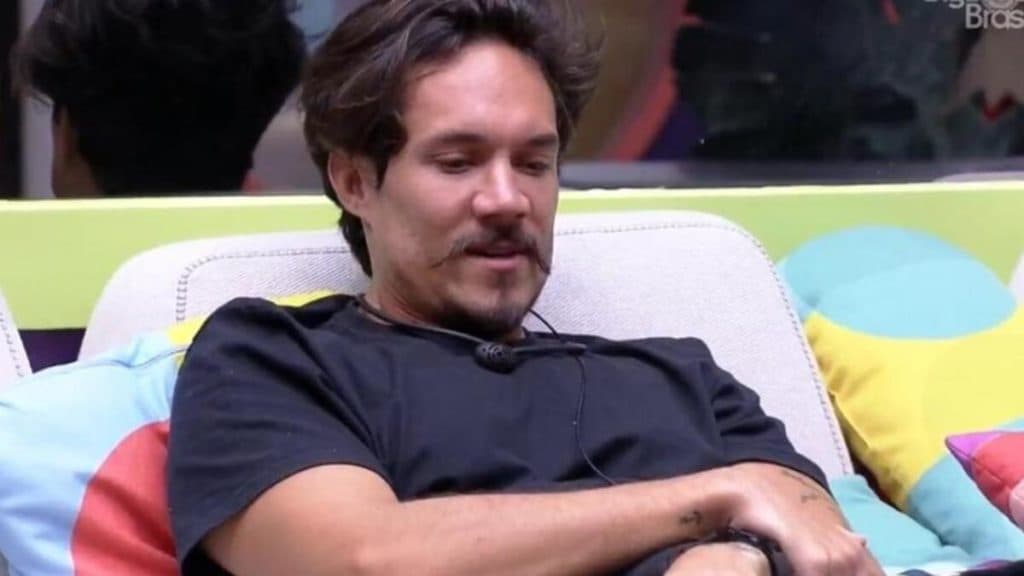 BBB22: Após passar o rodo na casa, Eliezer analisa affair com Natália: "Não ia ter como terminar bem"