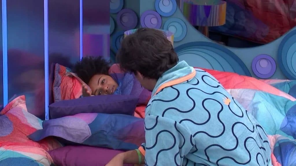 BBB2: Em lágrimas, Natália se desespera com eliminação e faz pedido inusitado para Eliezer: "Se acontecer"