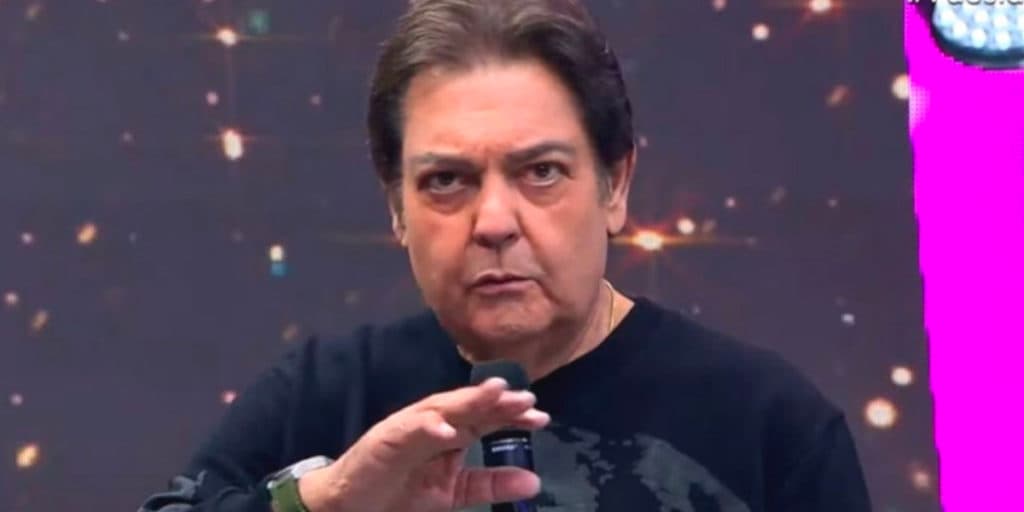 Famoso cantor se recusa a ir no Faustão na Band em cima da hora após descobrir suposta farsa dos bastidores