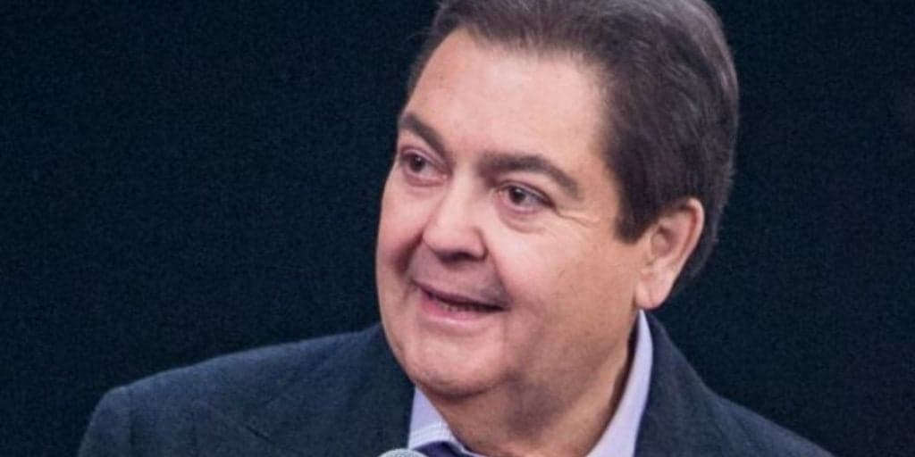 Faustão paga salário infeliz, faz equipe trabalhar incansavelmente e baixa ordem na Band: "Está proibido"