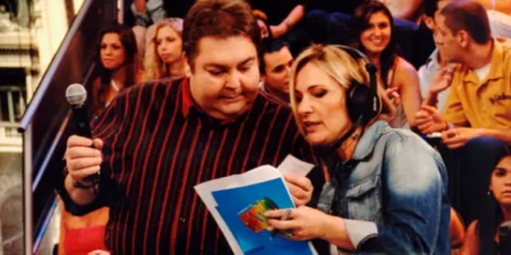 http://tvfoco.uai.com.br/wp-content/uploads/2015/05/Daniela-Mercury.jpg