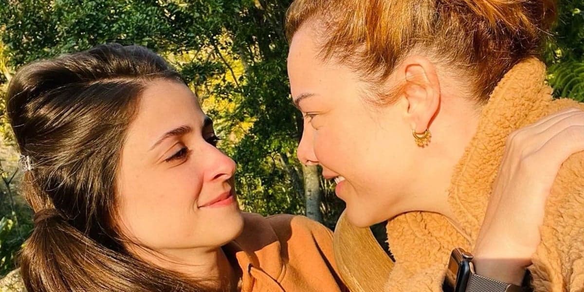Fernanda Souza e a namorada, Eduarda Porto (Foto: Reprodução / Instagram)