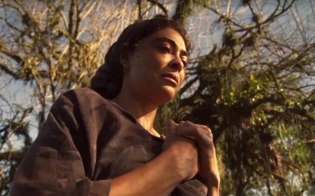 Pantanal: Maria Marruá enterra Gil, vira onça e jura vingança: "Vai pro inferno"