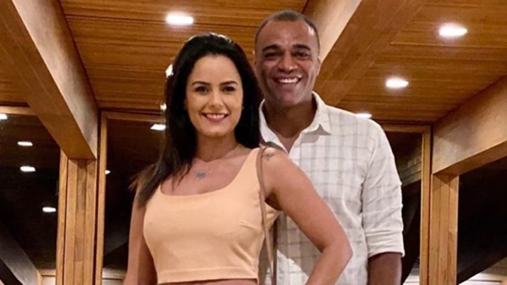 Luciele brinca que colocará GPS em Denílson